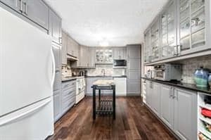 310 Brookmere