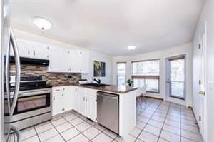 251 Douglas Woods