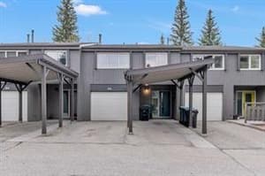 2225 Oakmoor