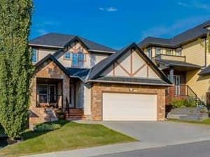 40 Crestmont