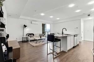 4138 University