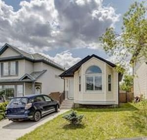 2142 Country Hills