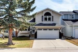 116 Macewan Ridge