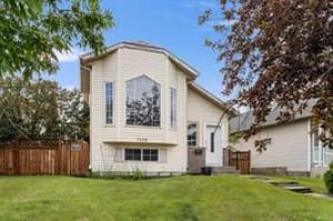 7136 Laguna