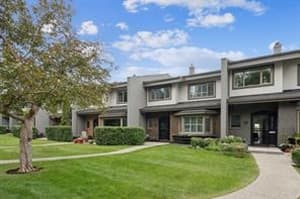 3203 Rideau
