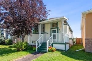 104 Saddlemead