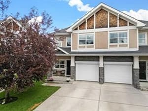 32 Wentworth