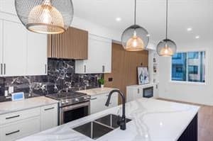 2402 Westmount