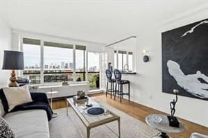 3316 Rideau