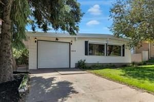 4916 Norquay