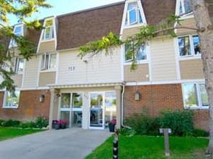 328 Cedar
