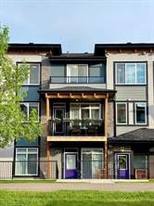 4313 Seton