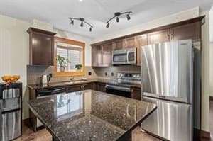 65 Skyview Springs