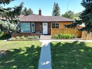 79 Beaconsfield