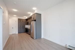3932 University