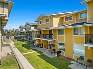 2200 Woodview