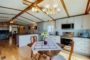 99 Arbour Lake