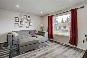 84 Falconridge
