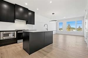 7027 Rangeview