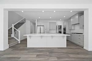 430 Corner Glen