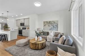 541 Sage Hill