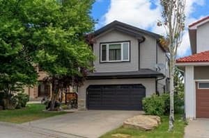 228 Macewan Park
