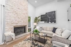 27 Silver Springs