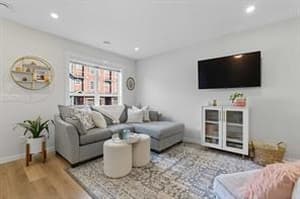 253 Cranbrook