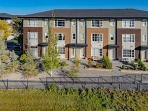 905 Evansridge
