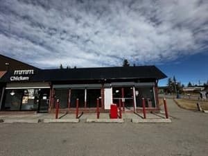 7930 Bowness