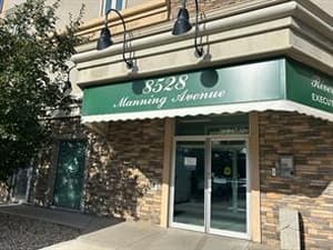 8528 Manning