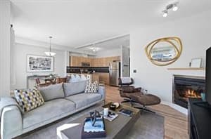 211 Aspen Stone