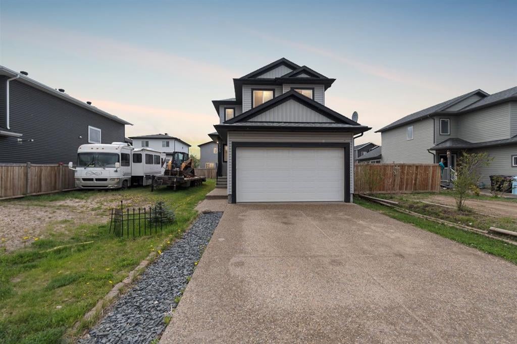 175 Aldergrove - Thumbnail 1