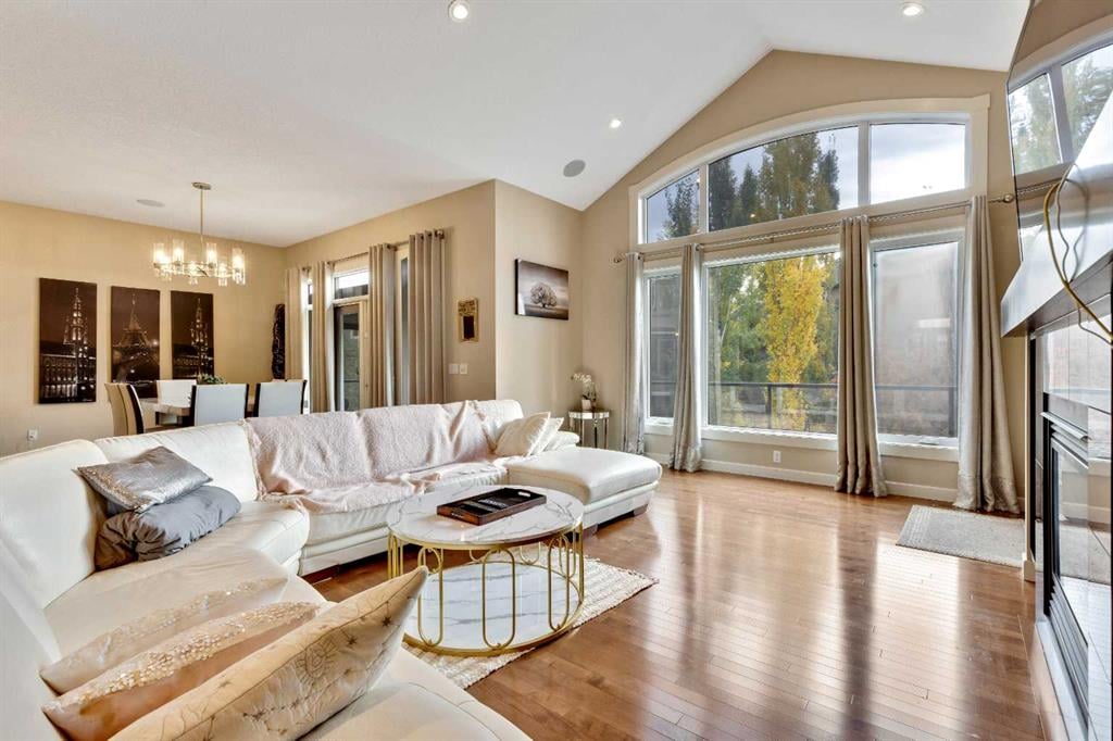 200 CRANLEIGH - Thumbnail 6