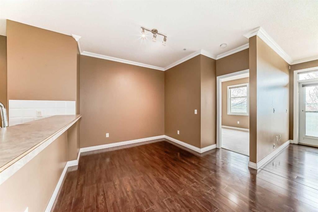 1010 Arbour Lake - Thumbnail 7