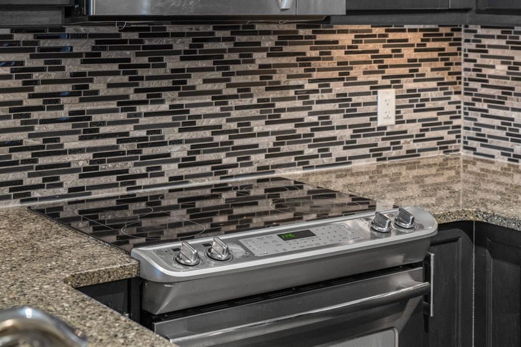 310 Mckenzie Towne - Thumbnail 6