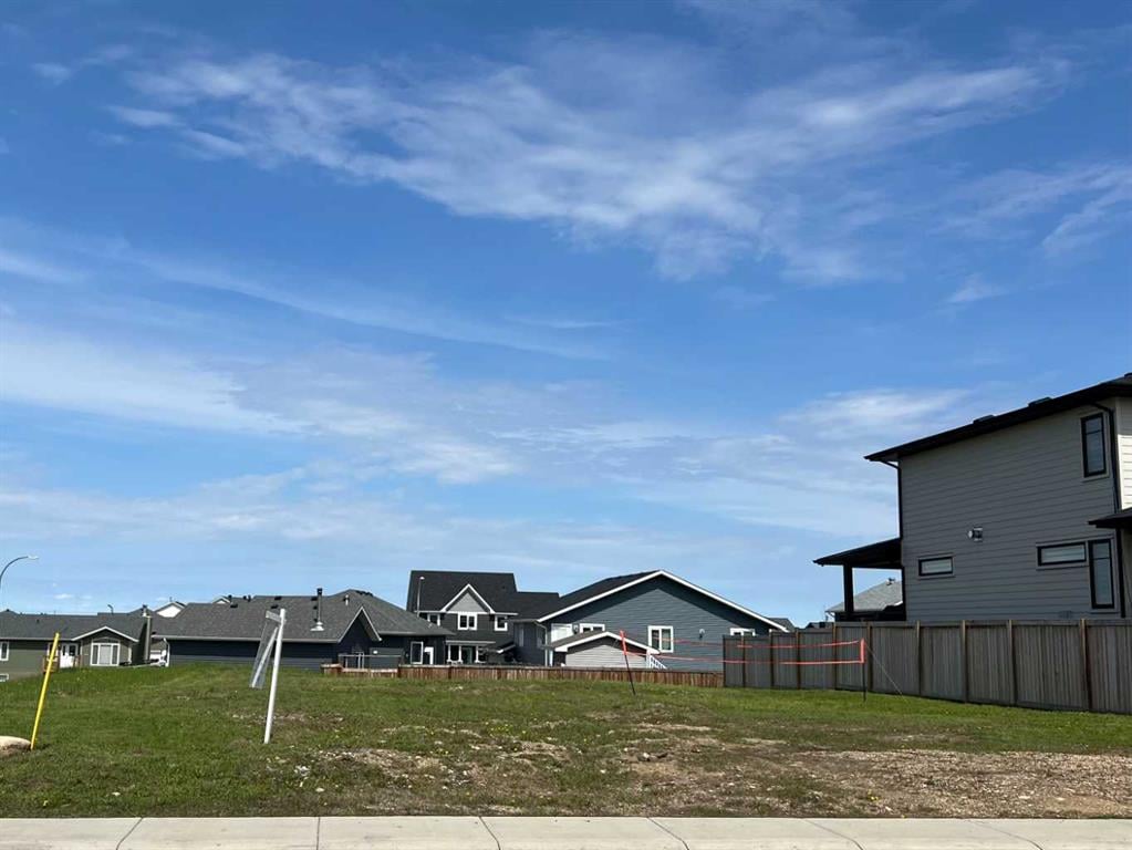 105 Beaverglen - Thumbnail 6