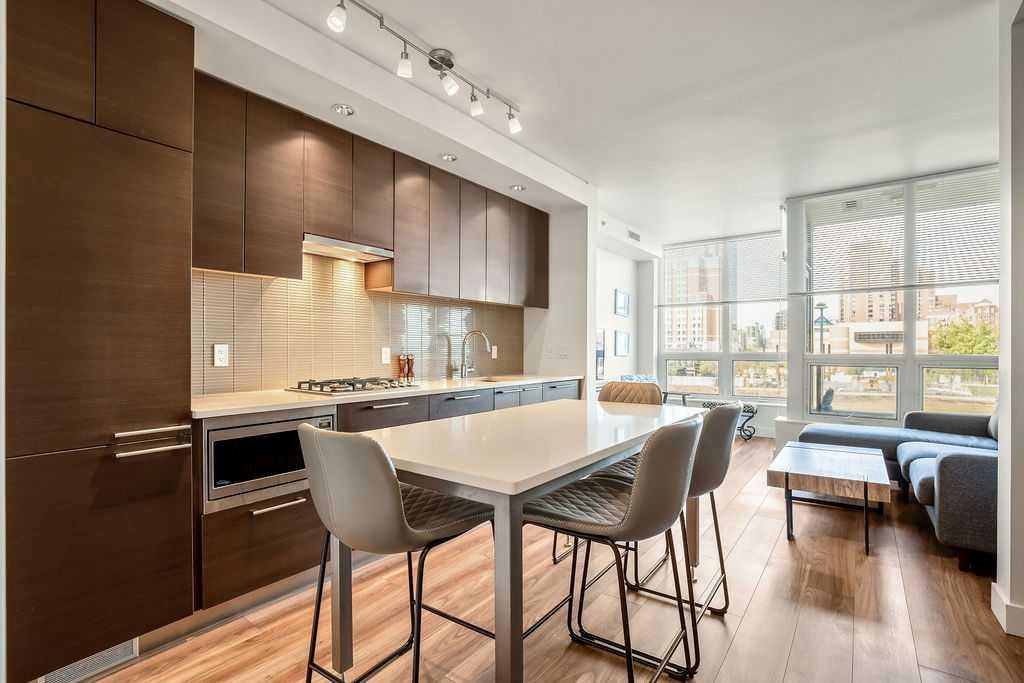222 Riverfront - Thumbnail 5