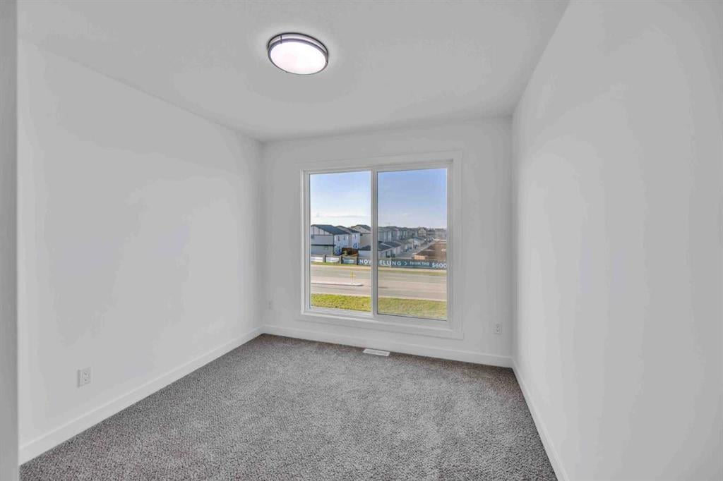 328 Corner Meadows - Thumbnail 7