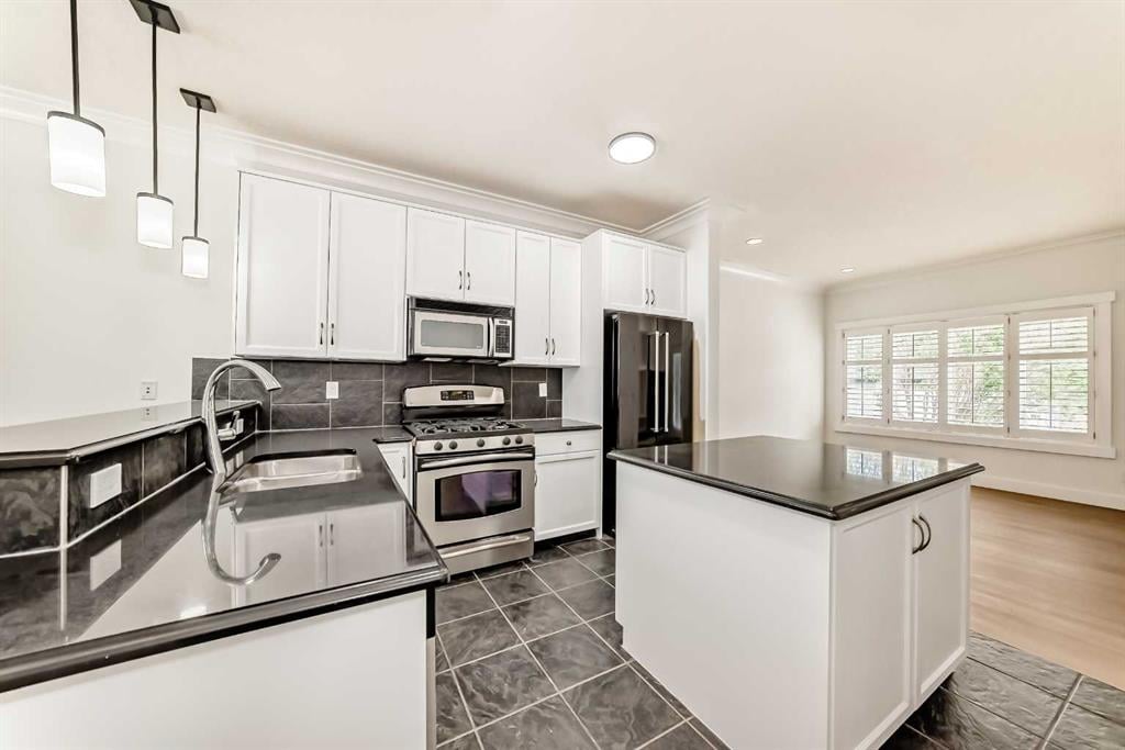 199 McKenzie Towne - Thumbnail 7