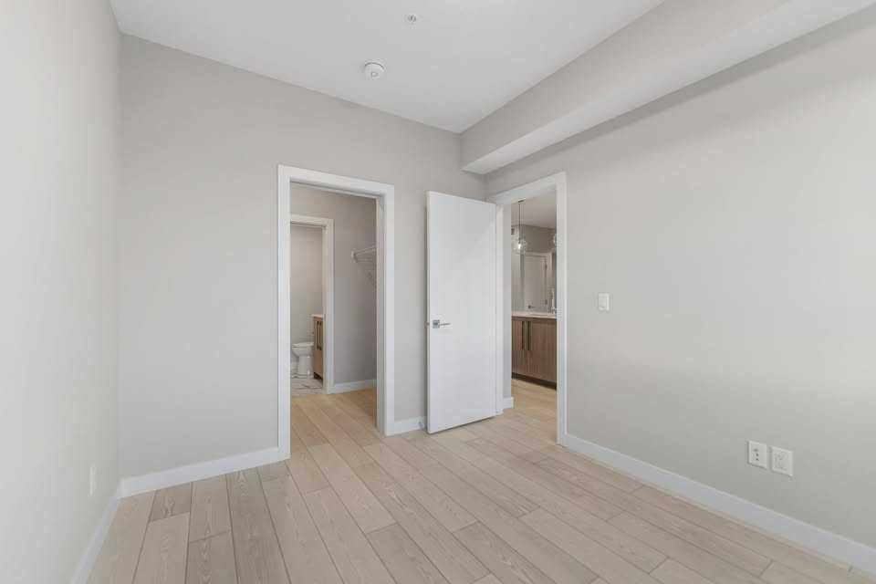 395 Skyview - Thumbnail 6