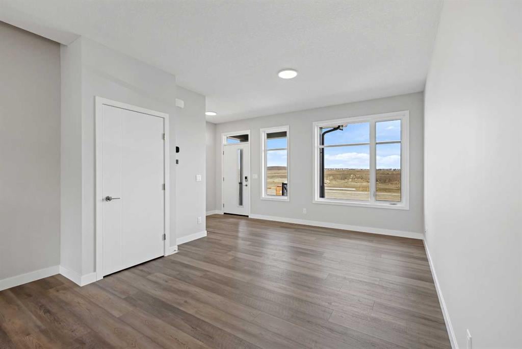 7071 Rangeview - Thumbnail 3
