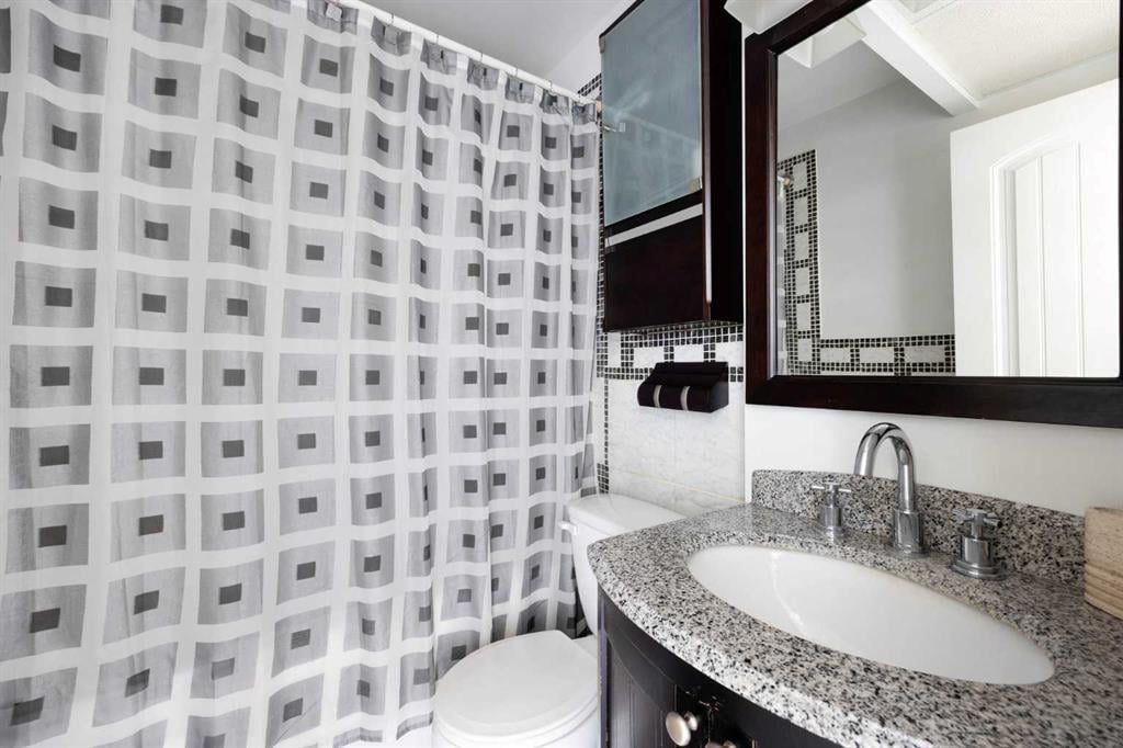 104 Spruce - Thumbnail 7