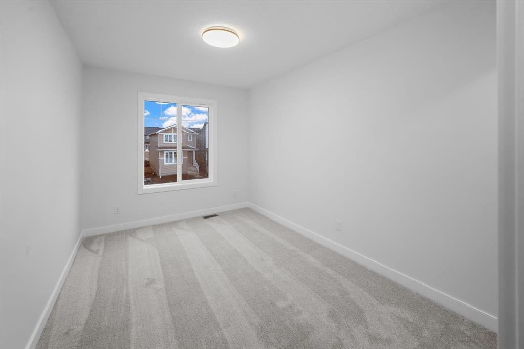 252 Belmont - Thumbnail 5