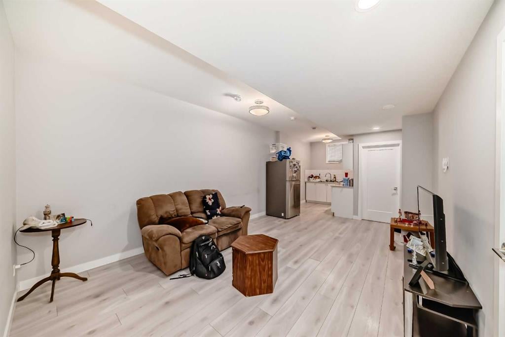 121 Corner Meadows - Thumbnail 5