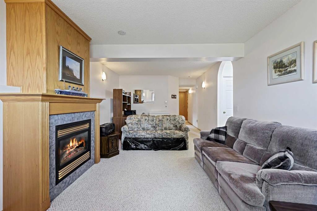 272 Saddlemead - Thumbnail 5