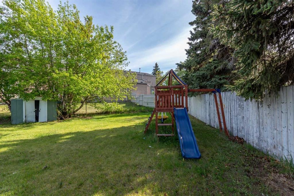 4743 Barr Crescent - Thumbnail 7