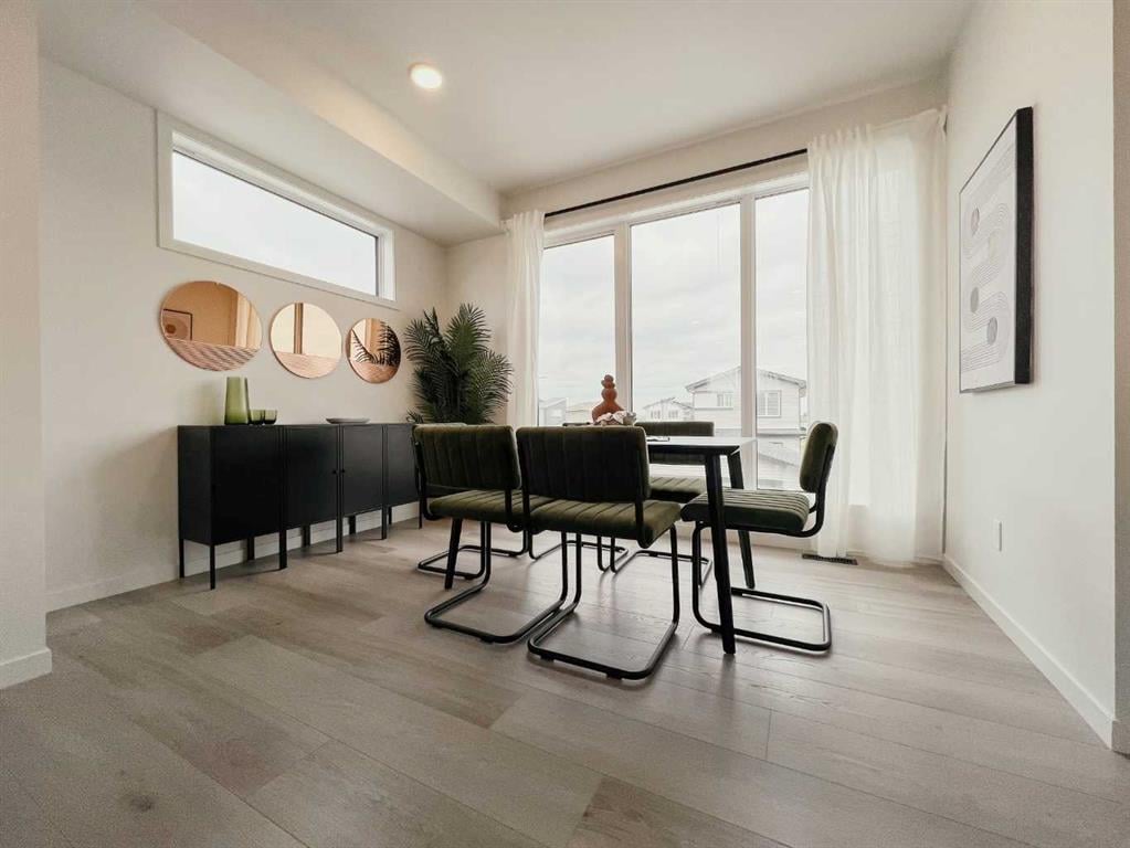 858 Arbour Lake - Thumbnail 8