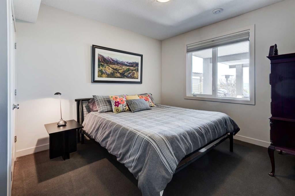 220 Springbluff - Thumbnail 2