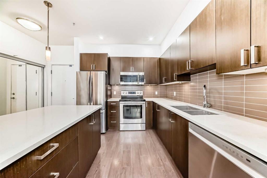 22 Auburn Bay - Thumbnail 1